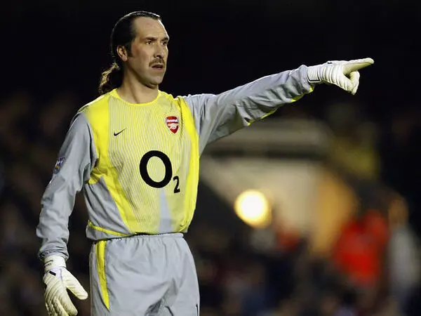 David Seaman là thủ môn xuất sắc nằm trong đội hình đáng mơ ước của Arsenal