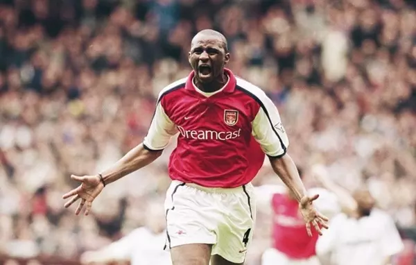 Patrick Vieira là một trong những tiền vệ xuất sắc nhất lịch sử Arsenal