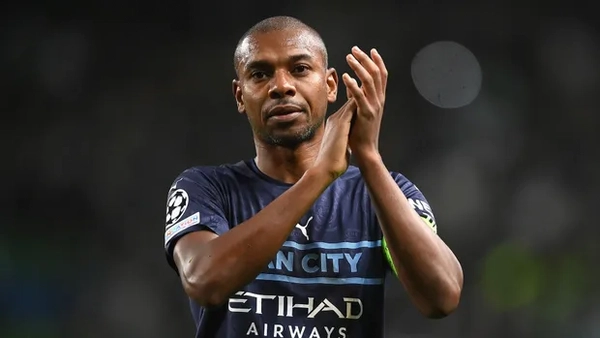 Đội hình xuất sắc nhất Manchester City: Tiền vệ Fernandinho