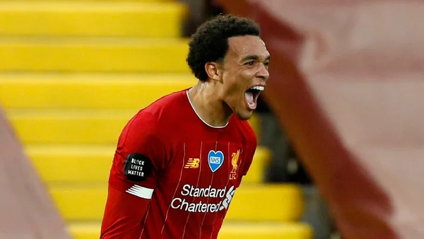 Trent Alexander-Arnold là cầu thủ hậu vệ trẻ nhất xuất phát trong 2 trận Chung kết cúp C1