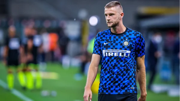 Milan Skriniar đang là hậu vệ được nhiều đội bóng săn đón